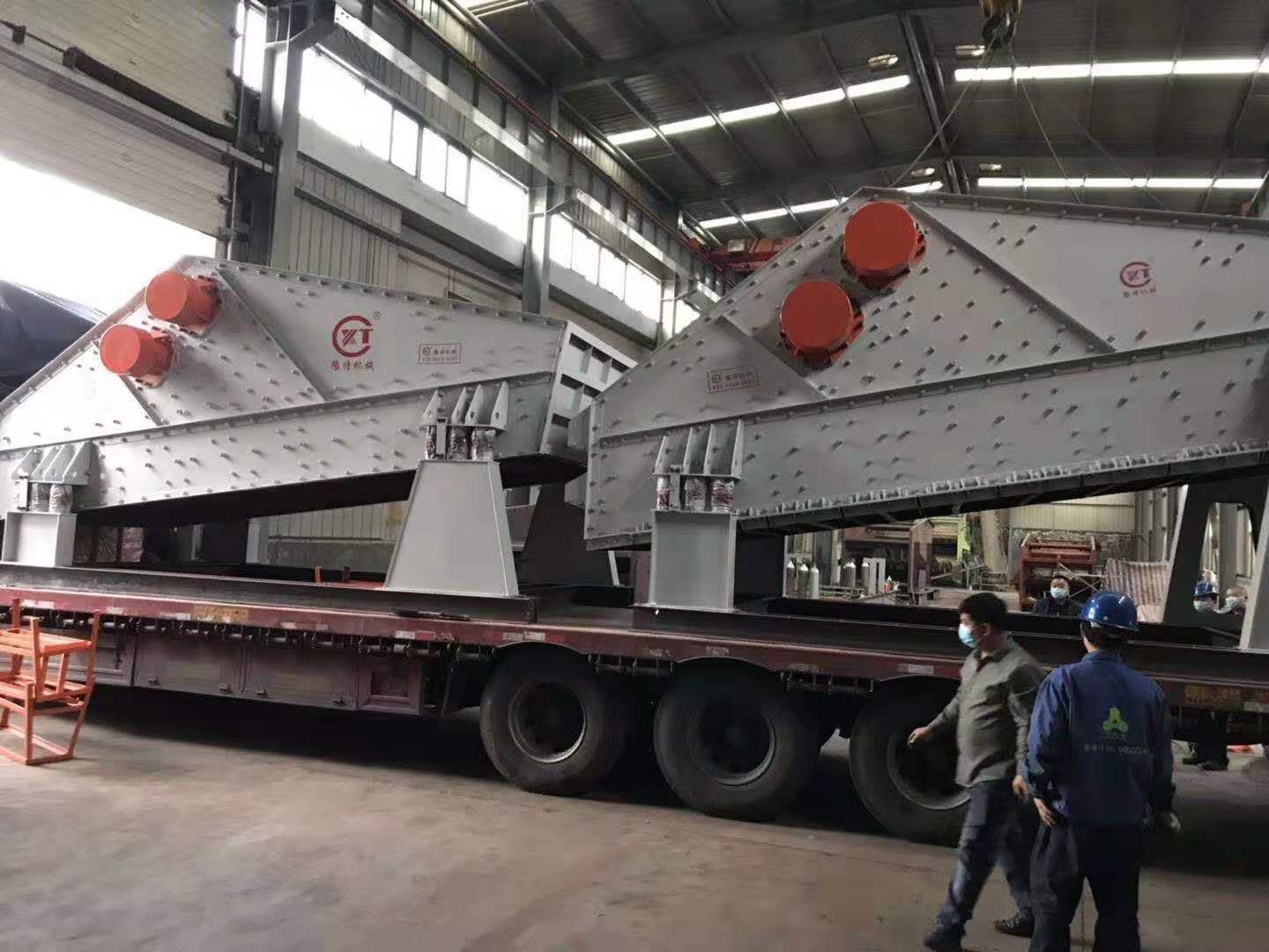 豫特科技圓振篩,水平篩,脫水篩,重型給料機發貨現場實景照片